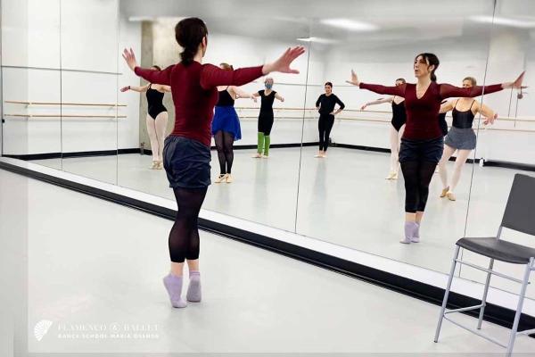Ballet-Maria-Osende-06-Ballet-for-adults-Maria-Osende-in-class-Susu_web