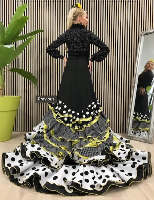 Bata de Cola from Flamenco y Mas