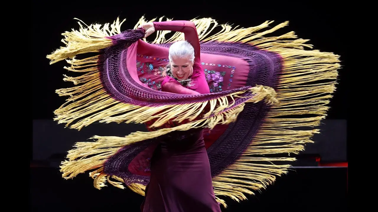 shawl, manton, buying guide, flamenco dance