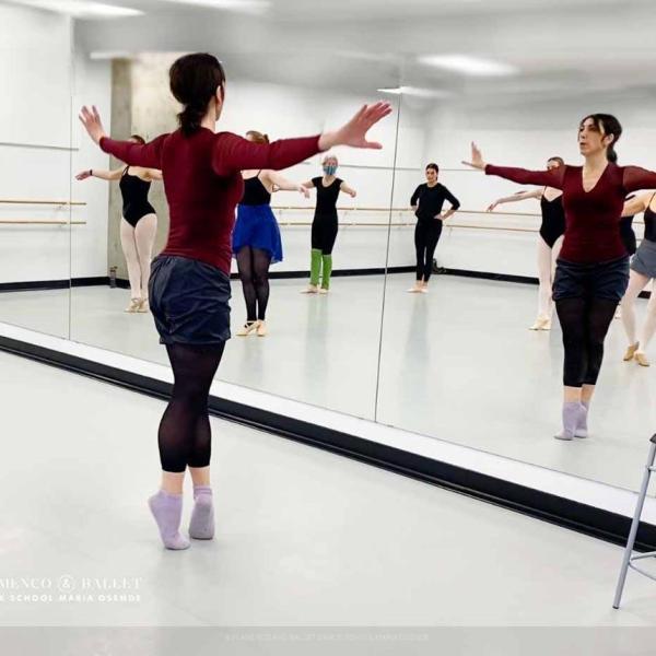 Ballet-Maria-Osende-06-Ballet-for-adults-Maria-Osende-in-class-Susu_web